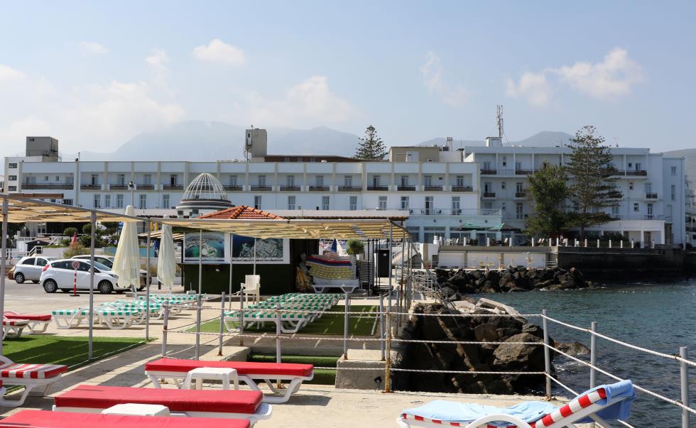 DOME HOTEL - Η ΙΣΤΟΡΙΑ ΤΟΥ ΞΕΝΟΔΟΧΕΙΟΥ ΣΤΗΝ ΚΕΡΥΝΕΙΑ - ΤΟΤΕ ΚΑΙ ΣΗΜΕΡΑ