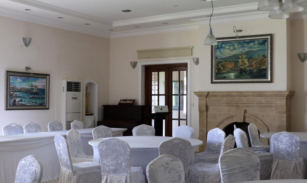 DOME HOTEL - Η ΙΣΤΟΡΙΑ ΤΟΥ ΞΕΝΟΔΟΧΕΙΟΥ ΣΤΗΝ ΚΕΡΥΝΕΙΑ - ΤΟΤΕ ΚΑΙ ΣΗΜΕΡΑ