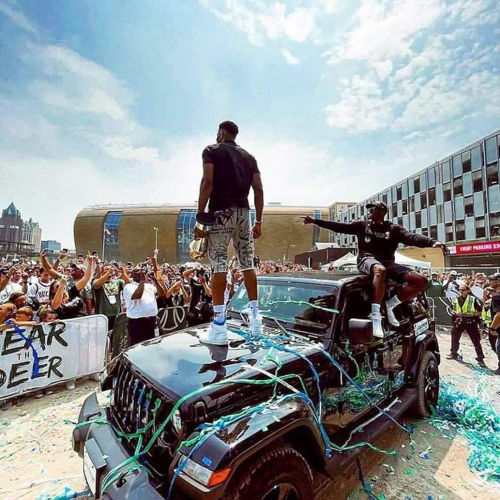 3963551938381820 ANTETOKOUBROS