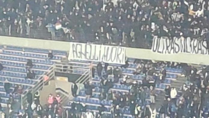 4113135945535006 agnelli-die-banner-stadium-220 085754
