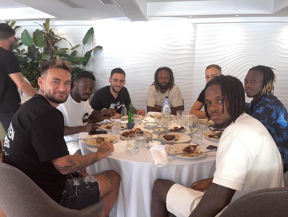 4324896718159579 Fcsi0QfWAAAFLrL