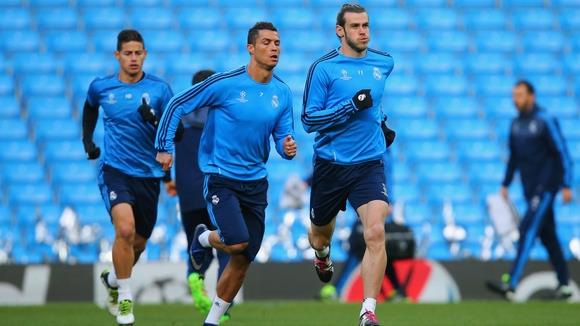"Real Madrid Training Session and Press Conference"